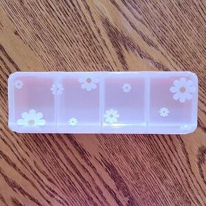 NWOT Daisy Clear Organizer Box